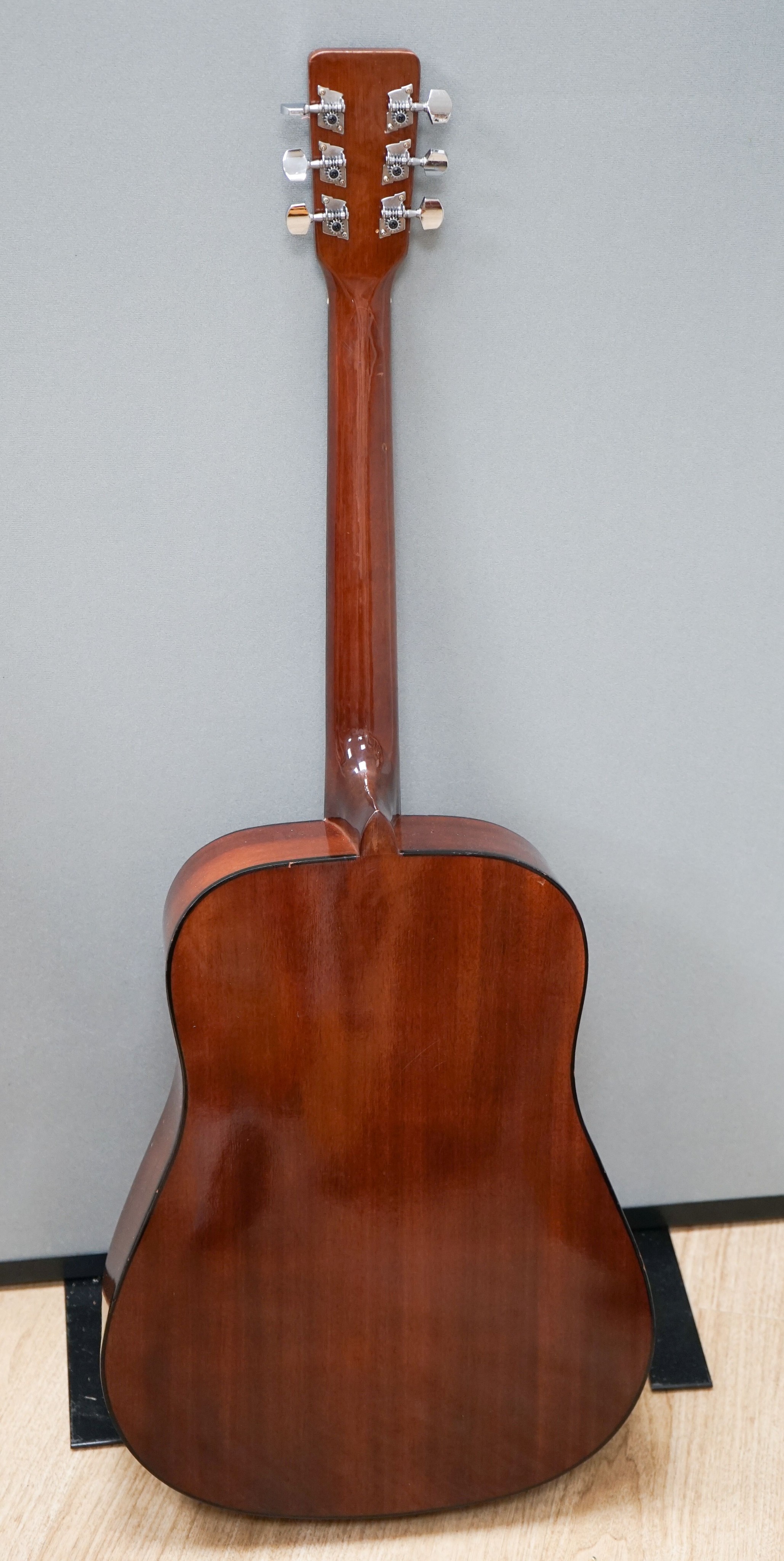 Prelude acoustic guitar DX19
